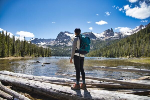 Best Hiking Trails for Solo Hikers