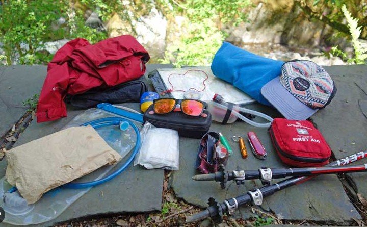 How to Pack Light for a Day Hike