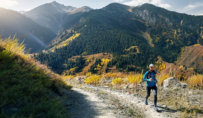 Tips for Navigating Technical Terrain in Trail Runs